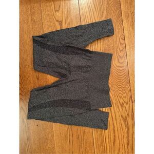 Seamless Dark Gray High-Waisted Leggings – Size Small